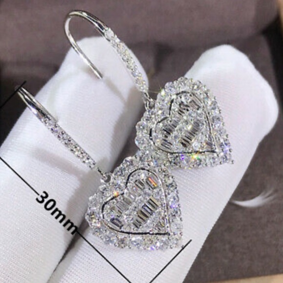 NEW White Gold Plated Heart Earrings - Picture 2 of 7